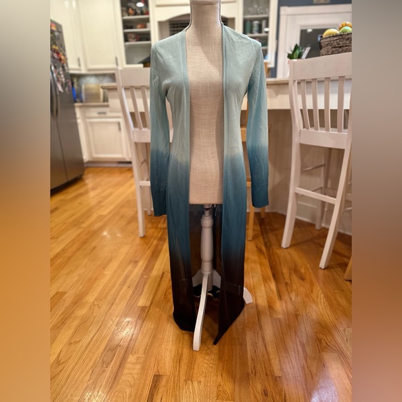 💜 5 for $25 or 3 for $18 White House black market blue umbre sheer cardi… - Picture 1 of 6